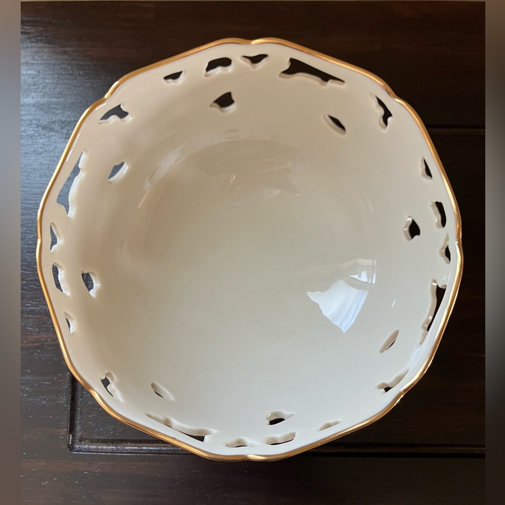 Lenox Porcelain Barrington Collection Bowl w/Pink Floral Trim & Gold Accent. - Picture 2 of 3